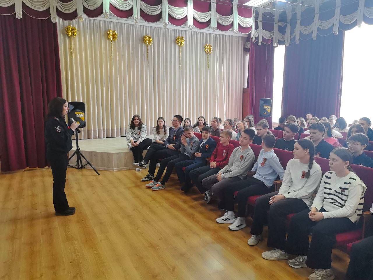 В Белоярском полицейские проводят правовые уроки в школах района в преддверии каникул