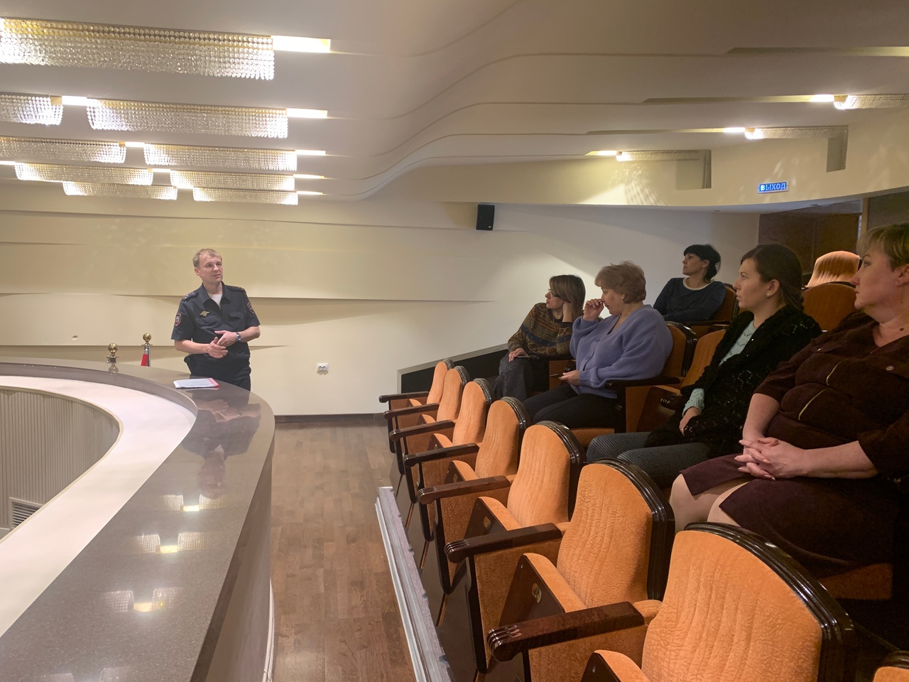 Белоярские полицейские проводят мероприятия по профилактике мошенничеств с работниками культуры