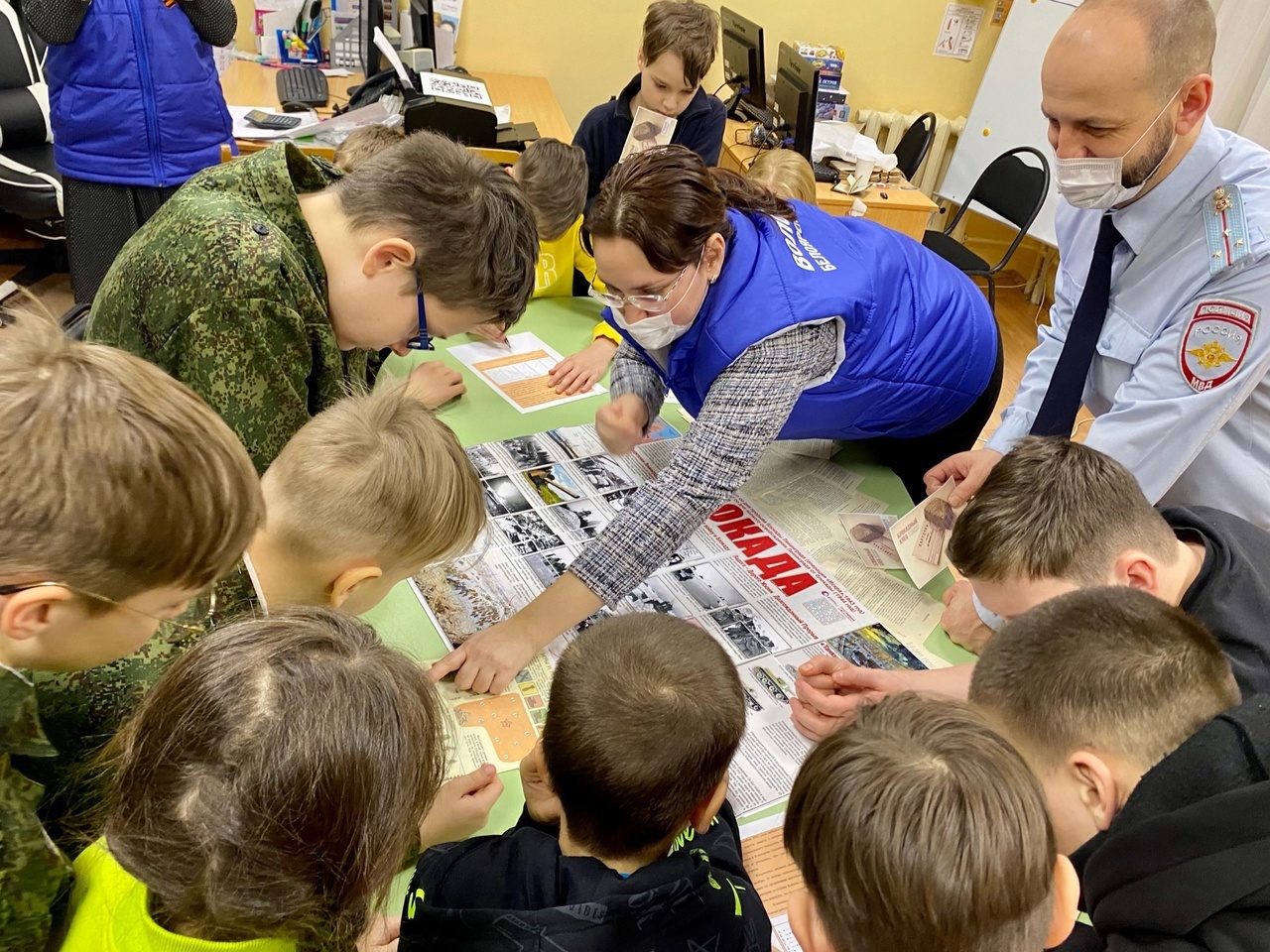 Общественники и полицейские Белоярского организовали для юных казаков памятный урок, посвященный 80-летию снятия блокады Ленинграда
