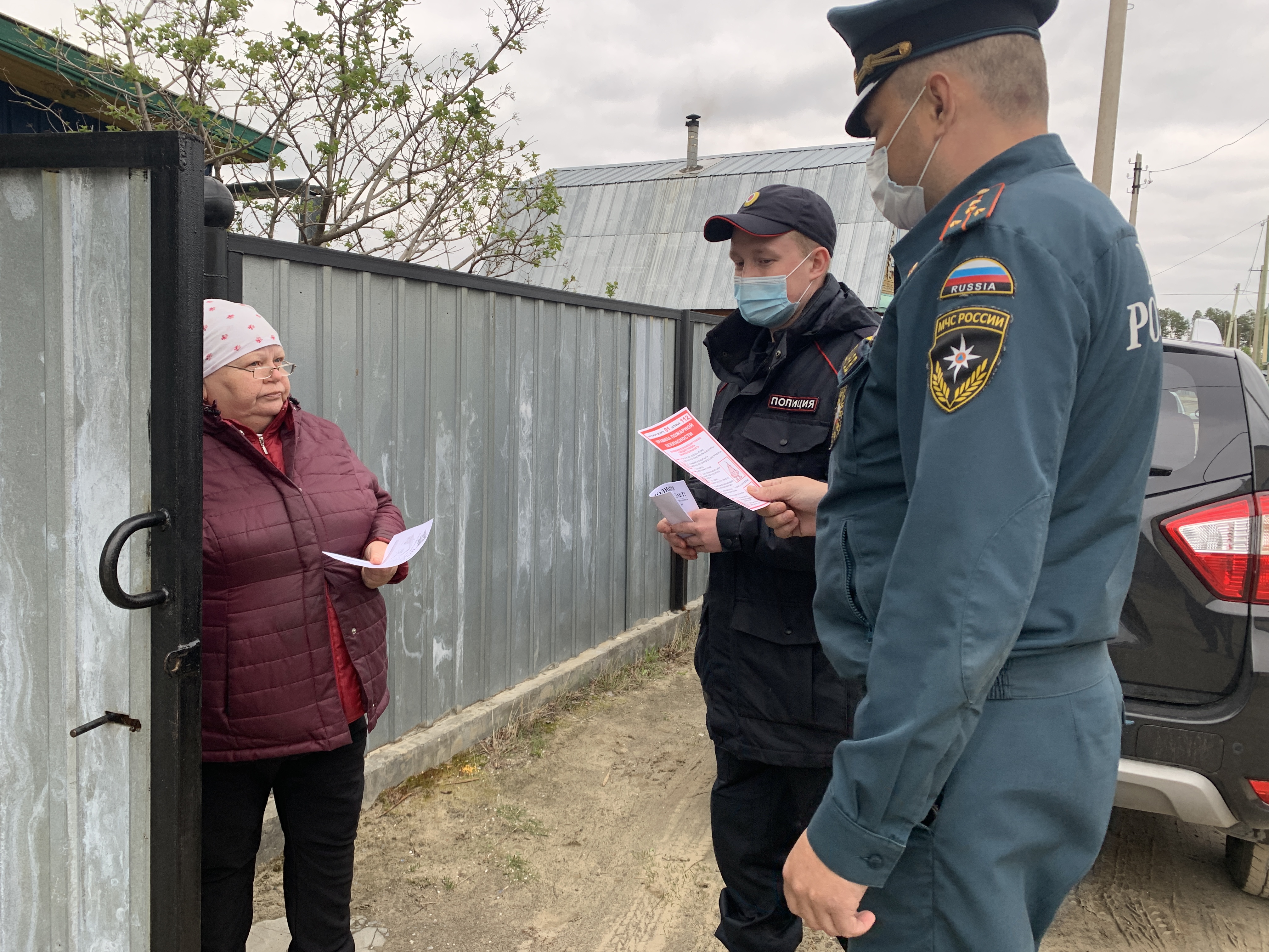 Сотрудники ОМВД России по Белоярскому району совместно со службой пожарного надзора проводят рейды в садовых товариществах Белоярского района