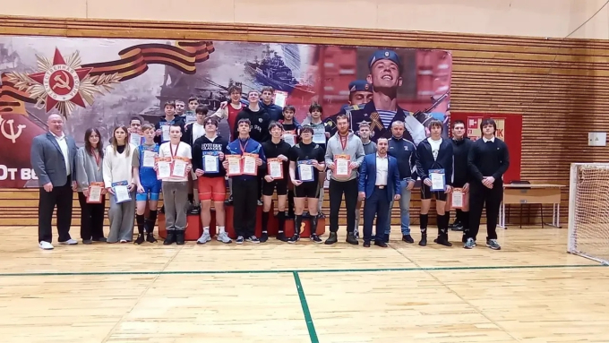 СИЛЬНЕЙШИЕ АТЛЕТЫ БЕЛОЯРСКОГО