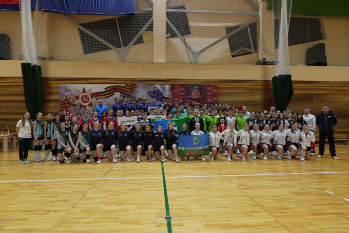 АРКТИЧЕСКИЙ КУБОК ПО ВОЛЕЙБОЛУ 