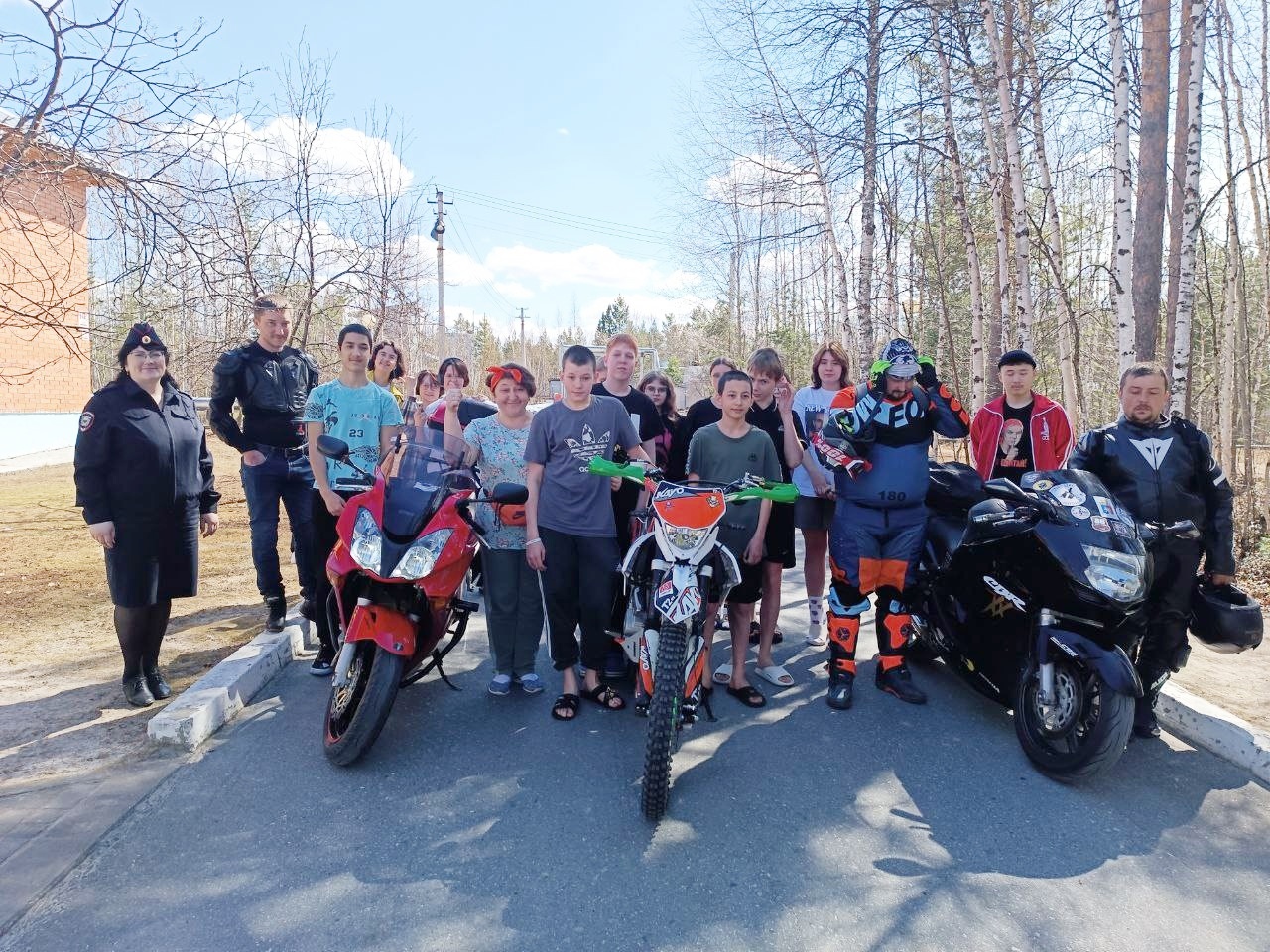 В Белоярском акция «Каникулы с Общественным советом» стартовала со встречи с байкерами