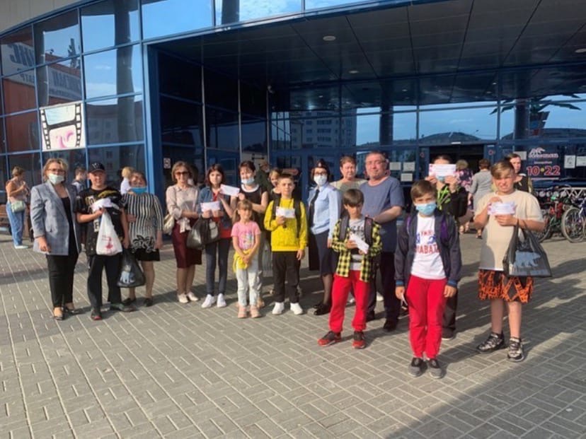 Полиция и администрация Белоярского района при поддержке общественников проводят профилактическую акцию «Помоги пойти учиться»