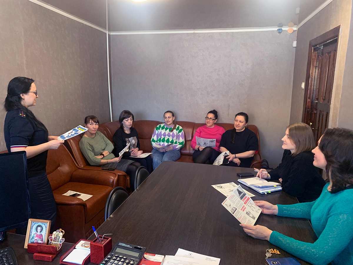 В Белоярском полицейские рассказали о мошенничествах сотрудникам управляющей компании