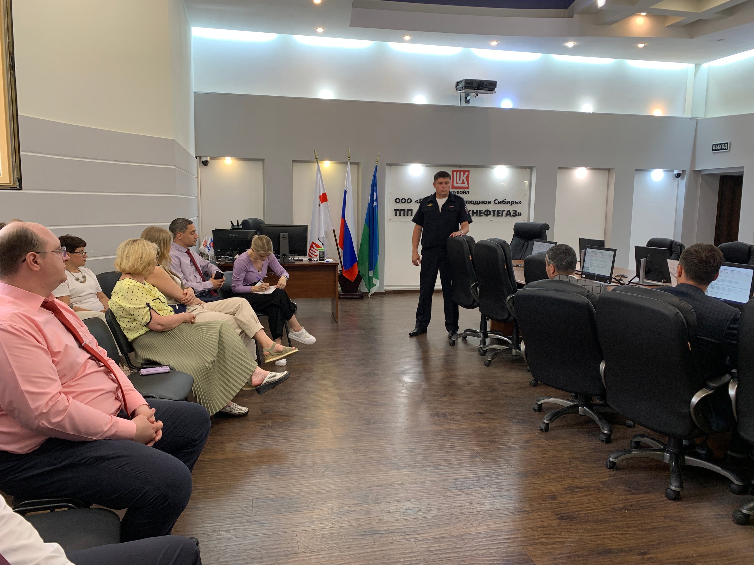 Вопросы профилактики IT-преступлений обсудили полицейские Белоярского с нефтяниками