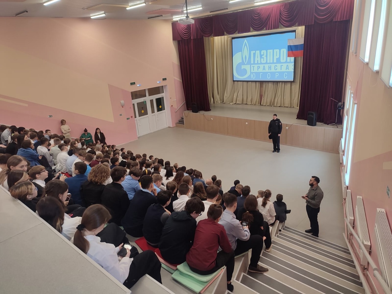 Полицейские Белоярского продолжают встречи в рамках акции «Нет ненависти и вражде»