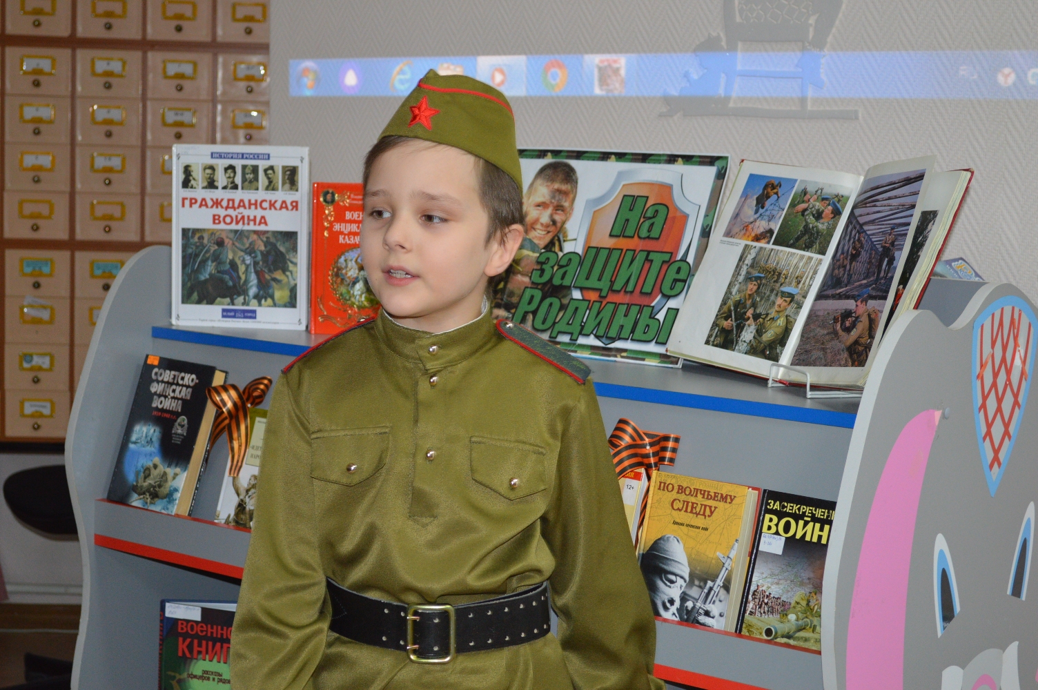 «Час боевой славы» организовали полицейские Югры и специалисты библиотеки для кадетского казачьего класса Белоярского