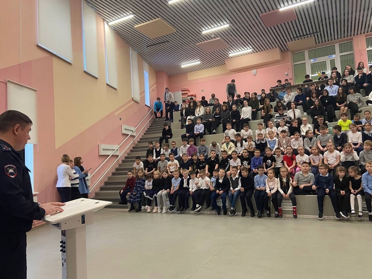 Начальник Белоярской Госавтоинспекции рассказал школьникам PRO ПДД