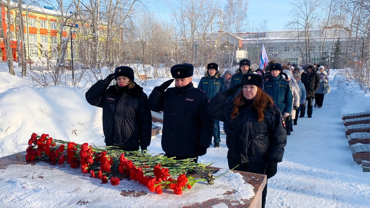 Полицейские и общественники Белоярского приняли участие в мероприятиях, посвященных выводу войск из Афганистана