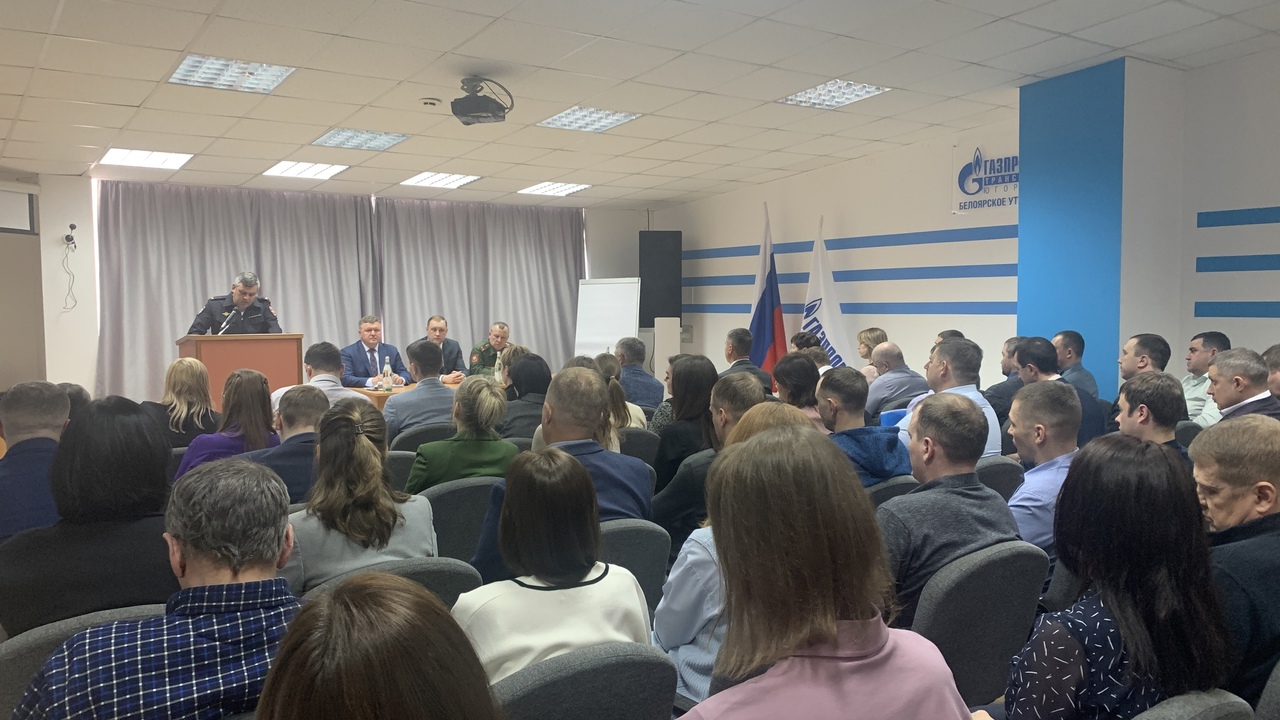 Сотрудники белоярской полиции встретились с коллективом самого крупного предприятия в районе